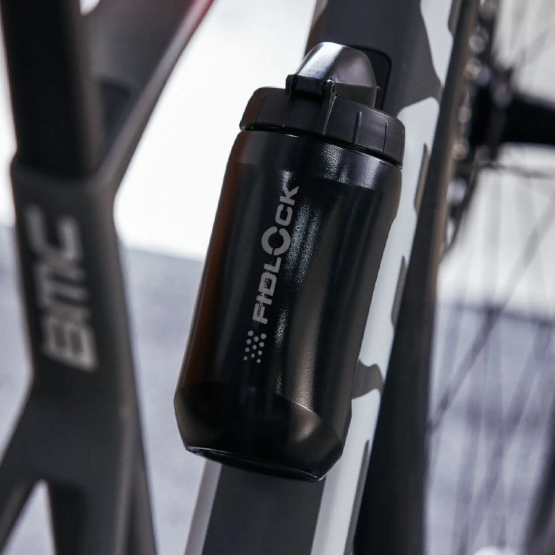 Borraccia Fidlock Twist 450 ml + bike base - Nero