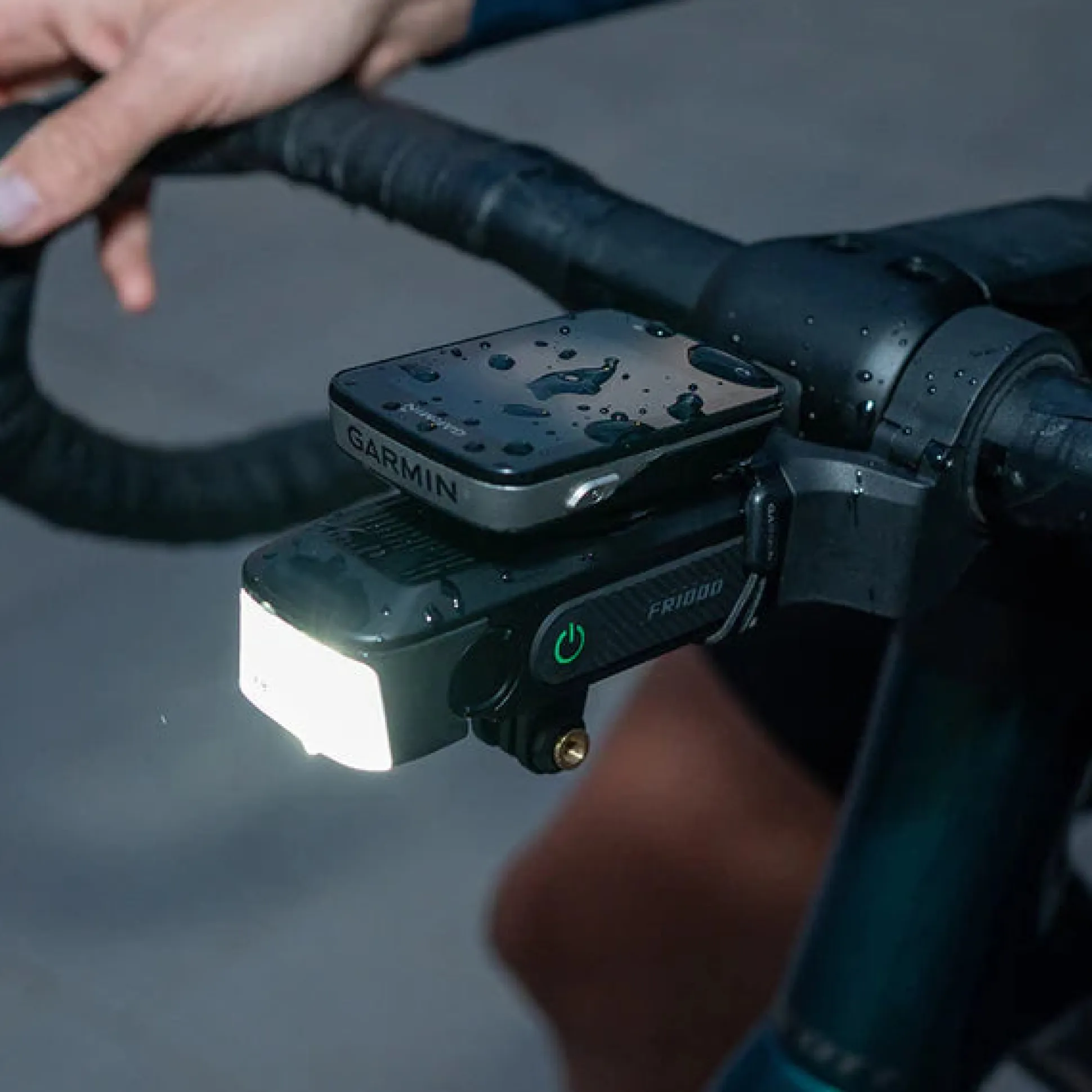 Luce anteriore Ravemen FR1000
